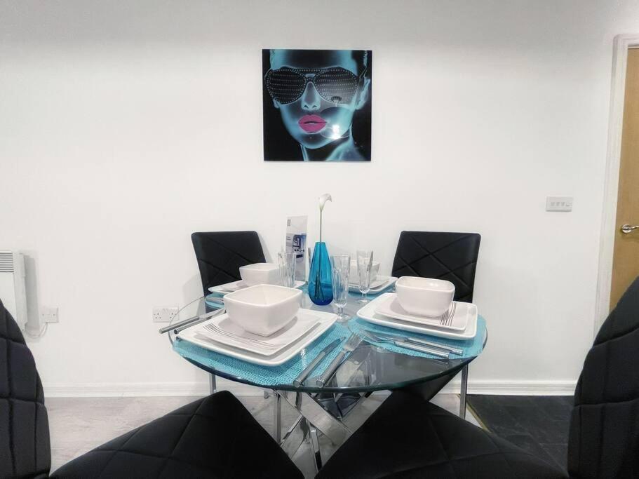 Cityfront Modern Apt Near City Centre/Etihad, Free Parking Манчестер Екстер'єр фото