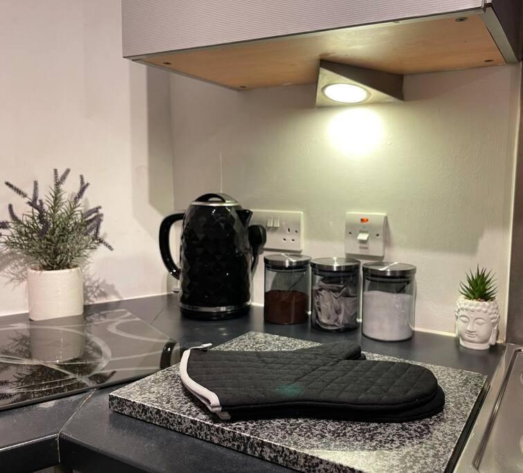 Cityfront Modern Apt Near City Centre/Etihad, Free Parking Манчестер Екстер'єр фото